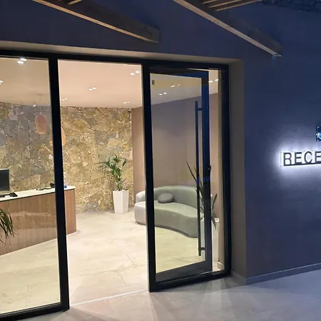 Amare Szálloda Dhërmi